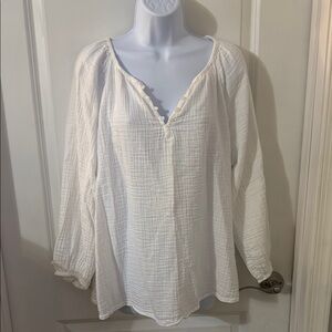 Old Navy Cream Smocked 3/4 Sleeve Blouse